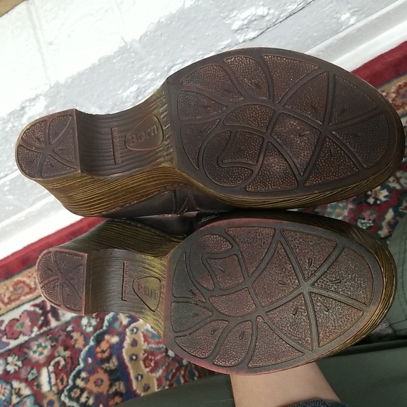 Born Brown Leather Ankle Booties 7M - Picture 12 of 16